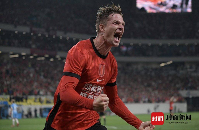 八连胜!成都蓉城主场3-0轻取河南|河南队|中超|索罗金|上海申花足球俱乐部|拜合拉木_新浪新闻